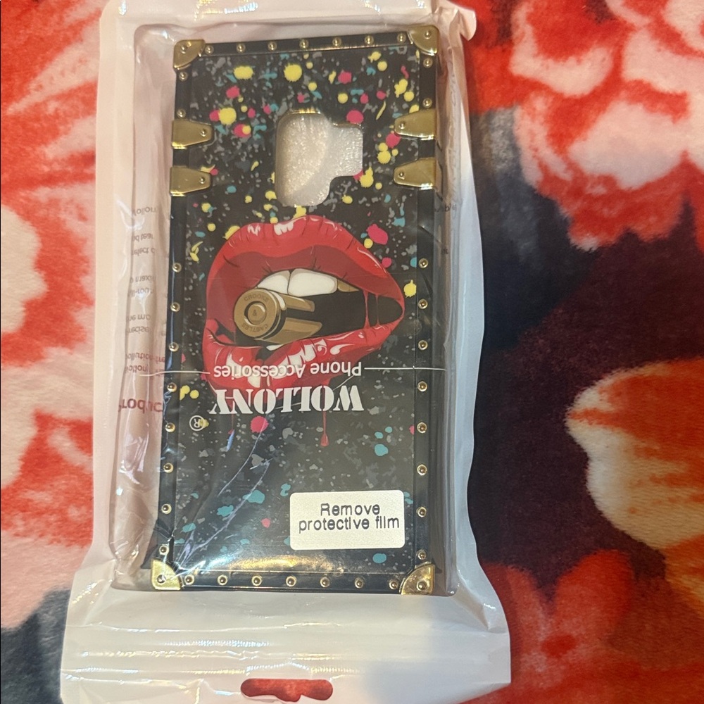 Black and Gold Lip Design Phone Case